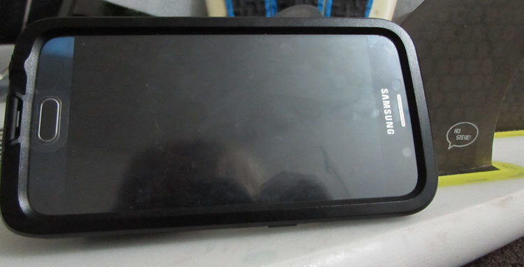 Surfing with Lifeproof case||Galaxy S6 waterproof case
